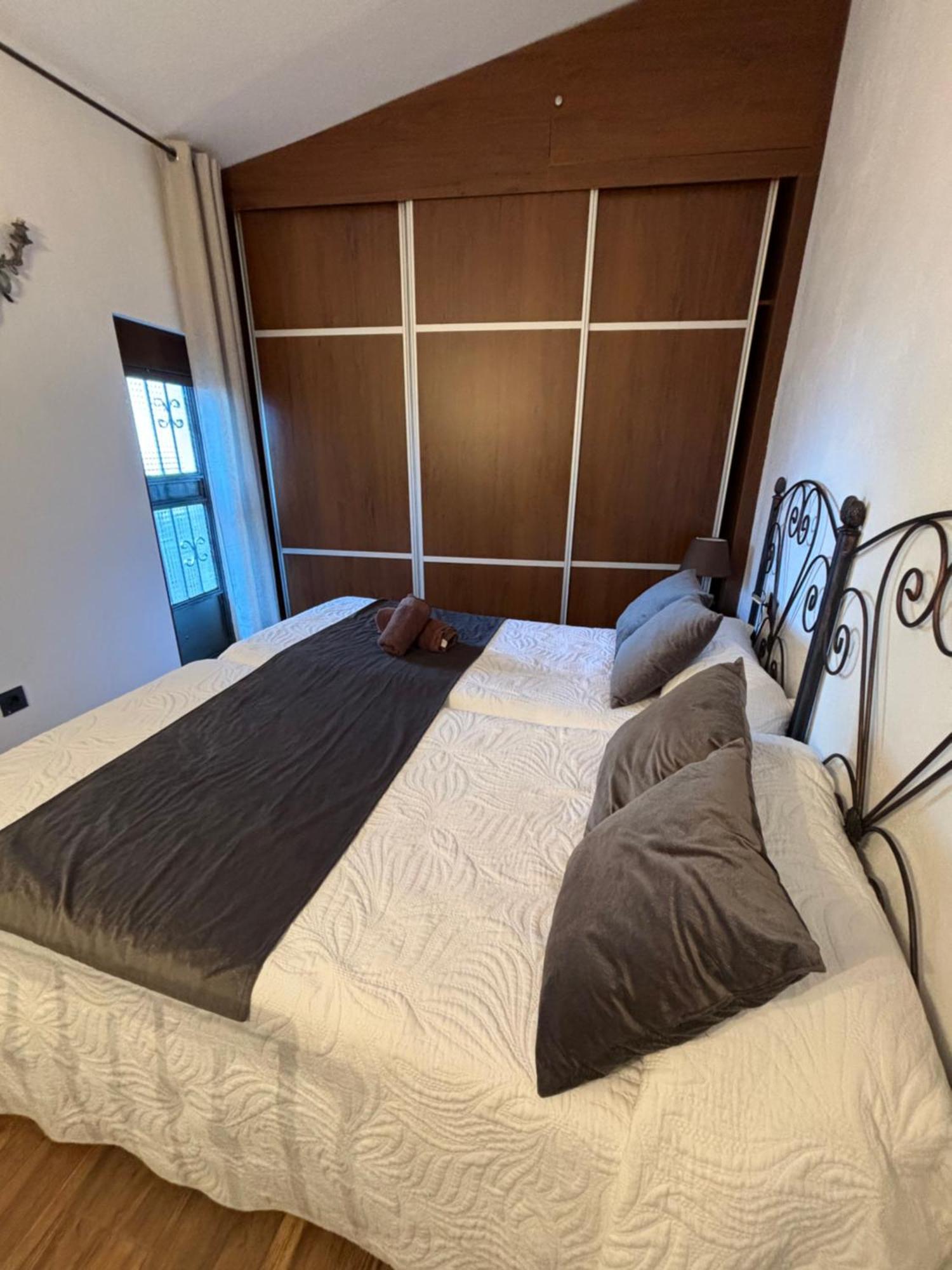 Casa Pozo De La Nieve Villa Iznatoraf Bagian luar foto